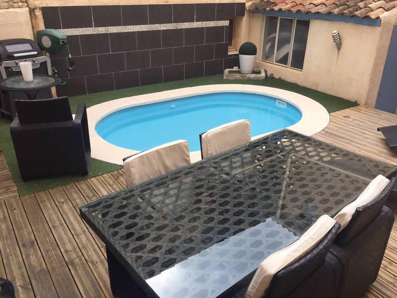 maison de village avec cour intéreure et piscine dans le luberon