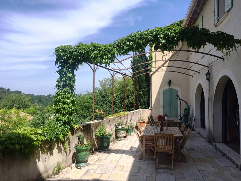 Maison de village à Menerbes avec maison d'amis jardin et piscine