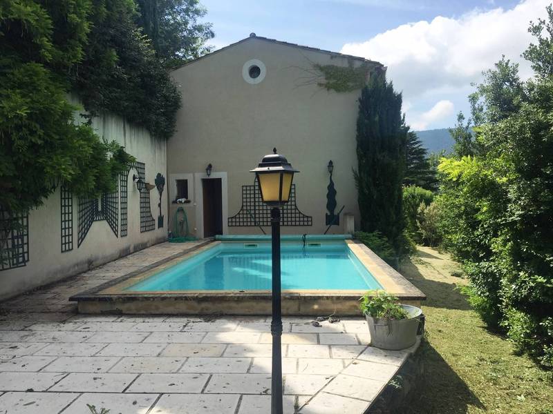 Maison de village à Menerbes avec maison d'amis jardin et piscine