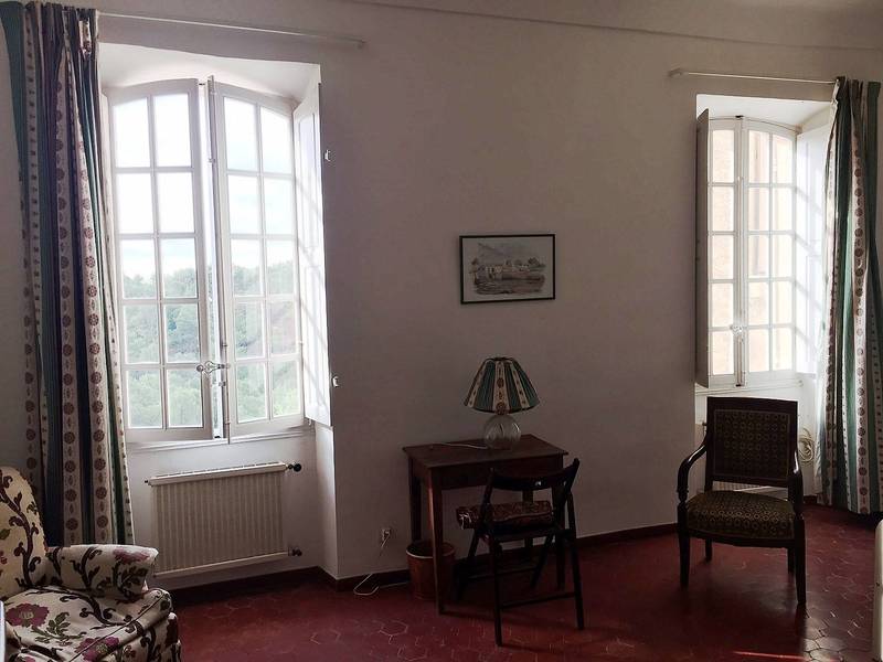 charme et caractère dans cette maison de village à la vente