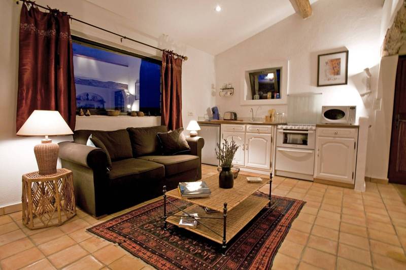 Propriété à vendre à Simiane la Rotonde avec Maison d'amis indépendante