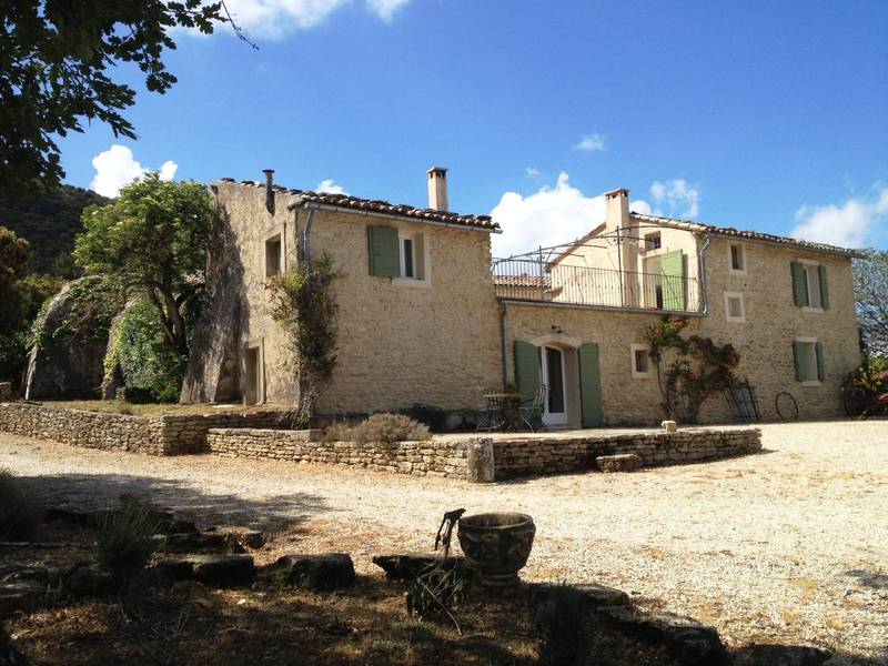 Mas en U entièrement restauré avec superbe vue