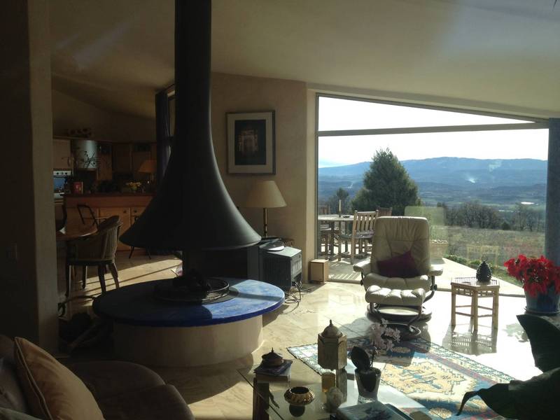 Villa avec espace de vie ouvert sur une nature d'exception