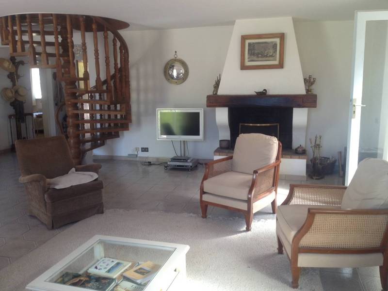 Maison atypique à vendre dans le Luberon