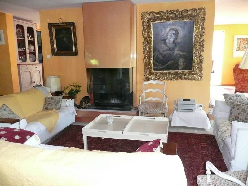 Villa à vendre à MENERBES avec une belle vue sur le Luberon