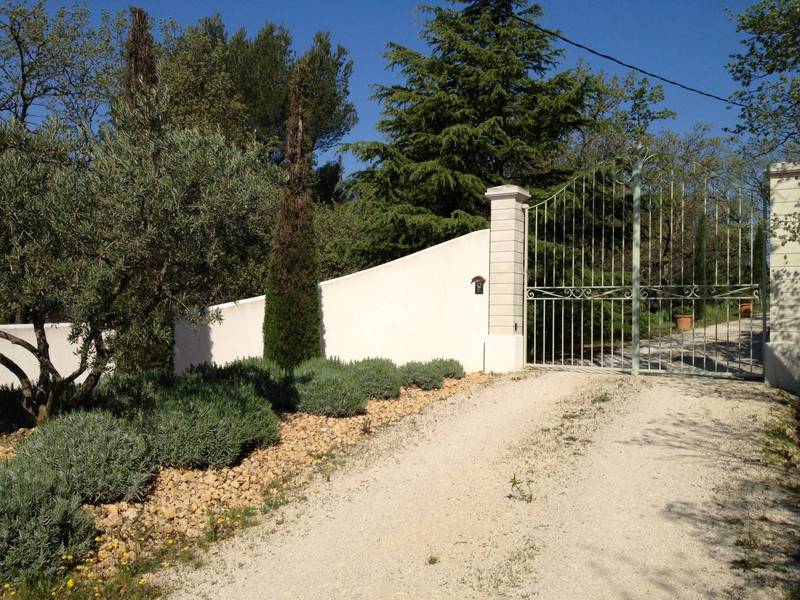 Maison contemporaine à vendre à Chateauneuf de Gadagne