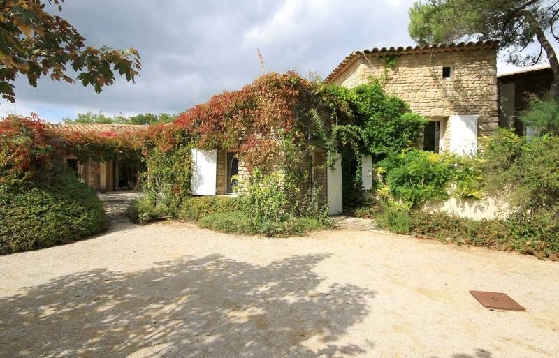 Maison contemporaine proche de Gordes avec vue panoramique