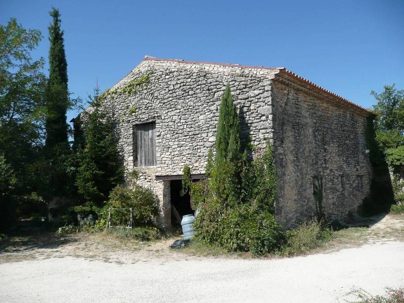 Bergerie à restaurer à vendre au coeur du Luberon