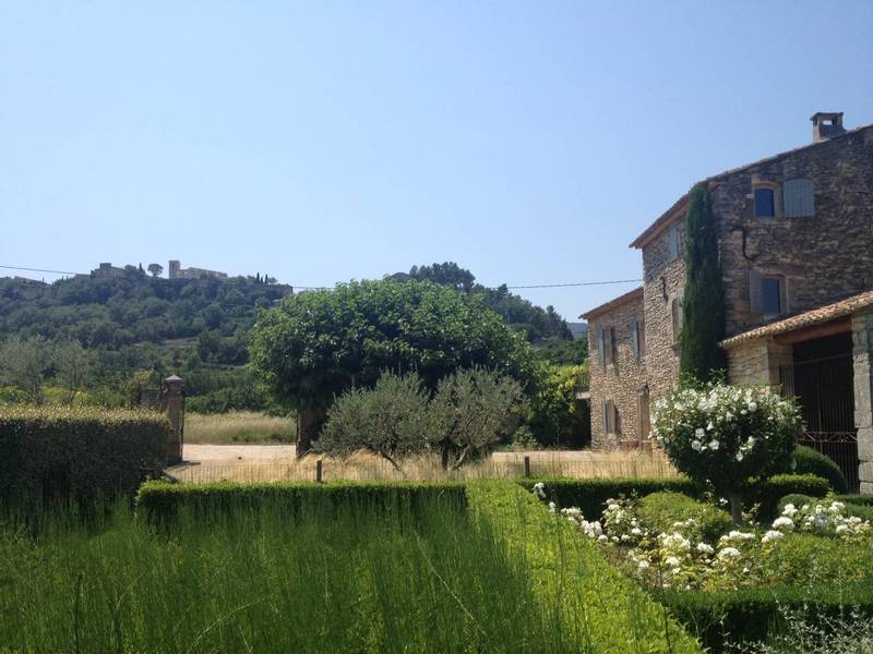 Bastide entièrement restaurée à Menerbes