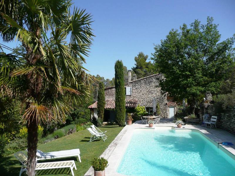 Propriété à la vente à Menerbes