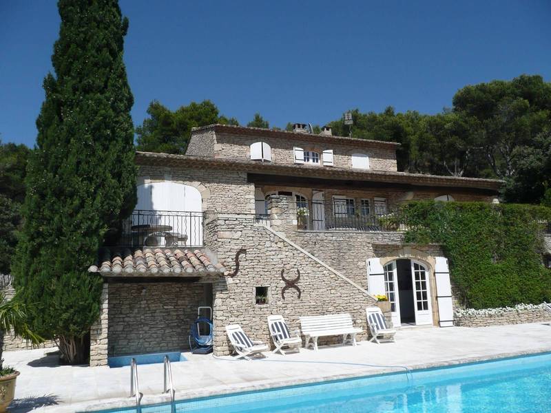 Maison en pierre à vendre au coeur du Luberon