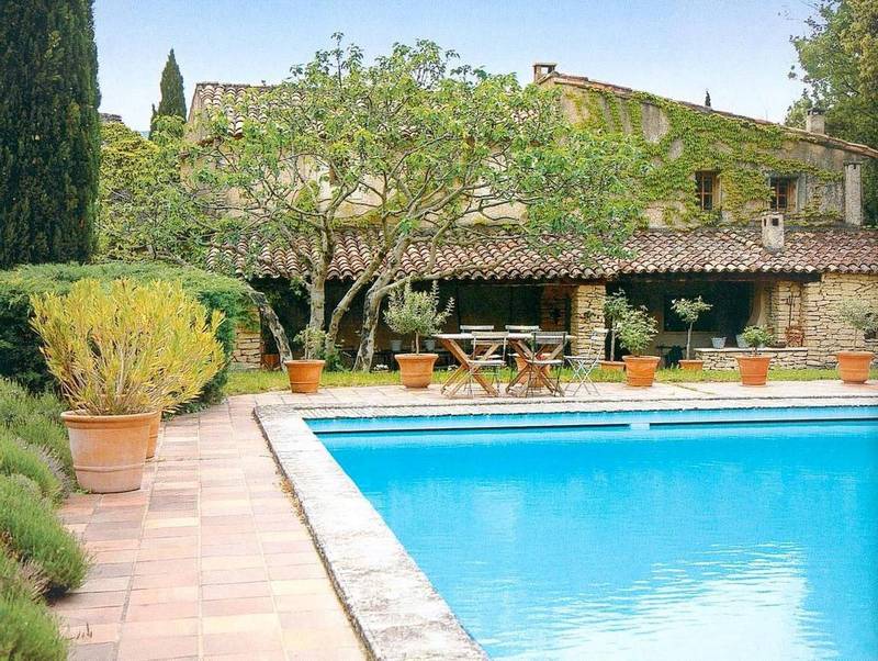 Mas ancien avec jardin et piscine à vendre à Menerbes