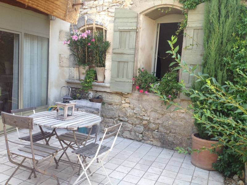 Maison de hameau à vendre à Menerbes avec un jardin et une piscine