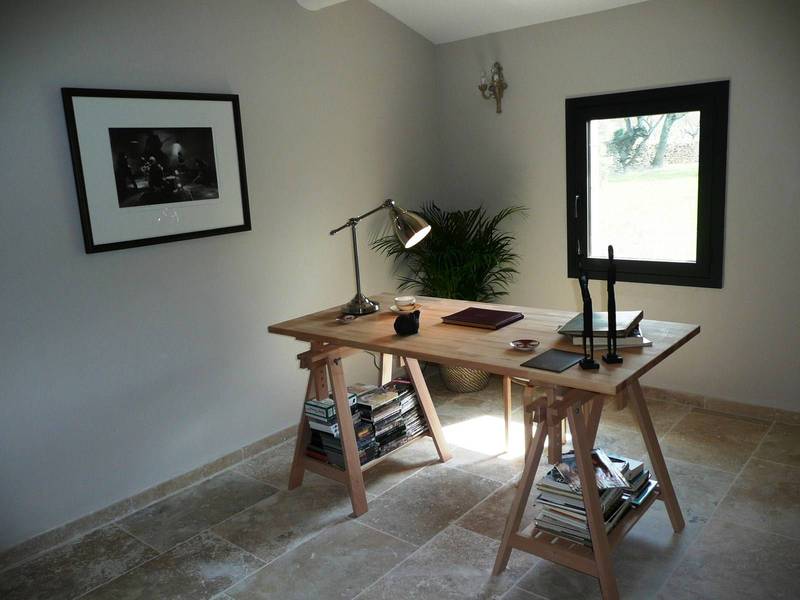 Maison Contemporaine à vendre à Menerbes avec jardin piscine et vue panoramique