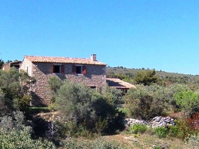 Maison en pierre sèche à la vente à Gordes