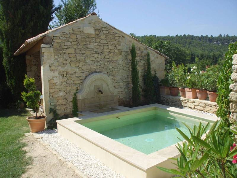 Maison à vendre à Goult avec jardin et piscine