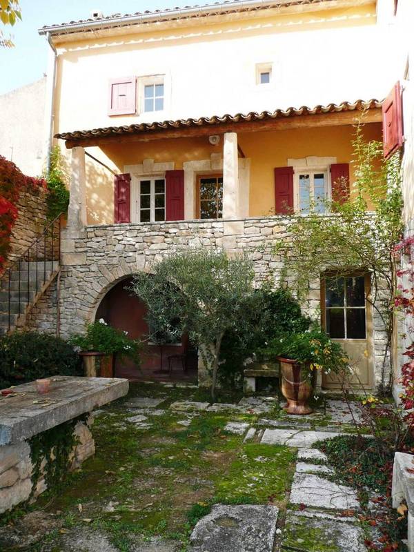 Bastide avec vue panoramique en vente à Lacoste dans le Luberon