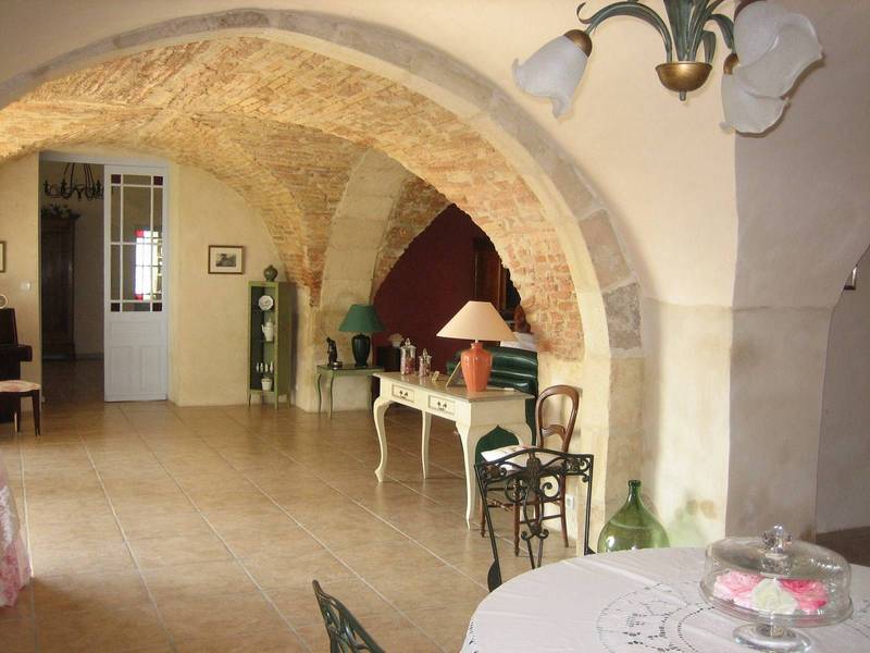 Mas à vendre datant du 16ème siècle avec ce beaux éléments anciens