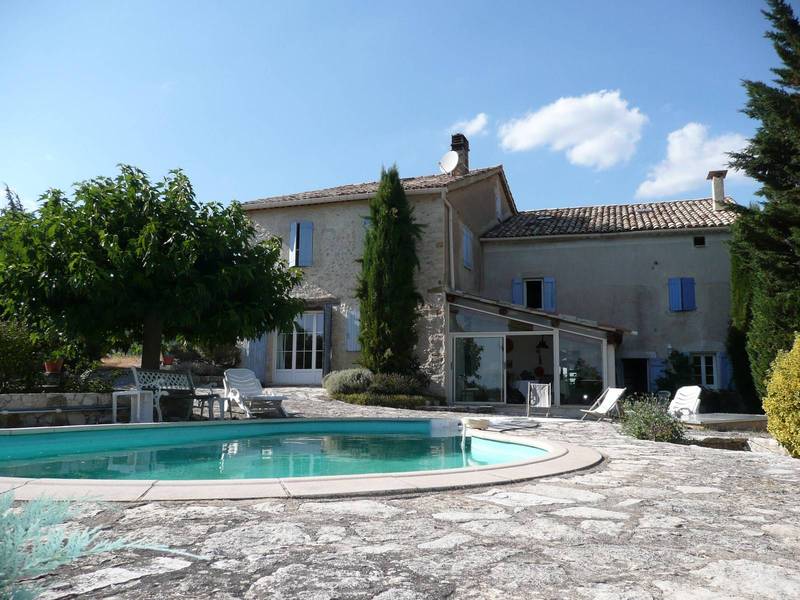 Gites et chambres d'hotes à créer das cette propriété à vendre près de Banon