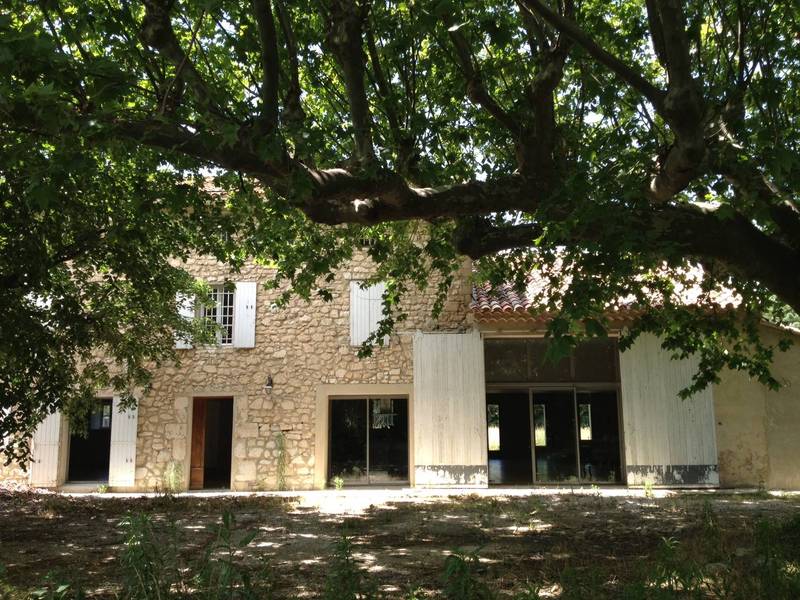 Pernes les Fontaines mas entièrement restauré à la vente