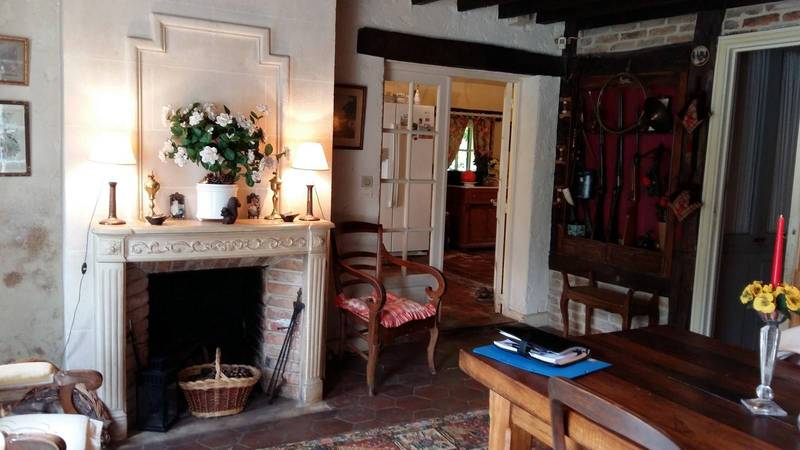 Vend ferme restaurée en sologne avec jardin et piscine