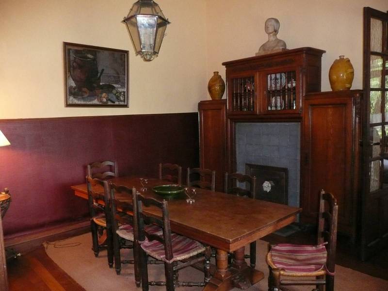 Demeure d'artiste Art Nouveau à vendre à Villeneuve les Avignon avec son parc arboré