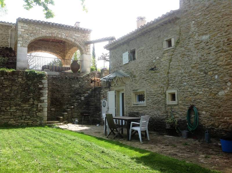 Oppède le Vieux mas restauré à la vente