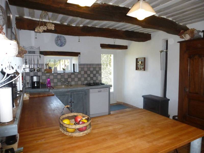 Ferme restaurée à vendre dans le Luberon