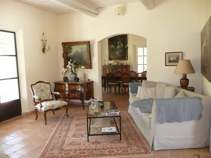 Luberon maison de olain-pied proche du village de Menerbes