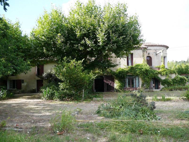 A vendre mas avec jardin arboré près d'Avignon
