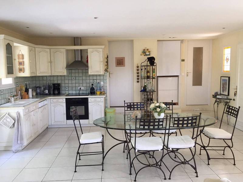 Lacoste maison de plain-pied vendue meublée et décorée