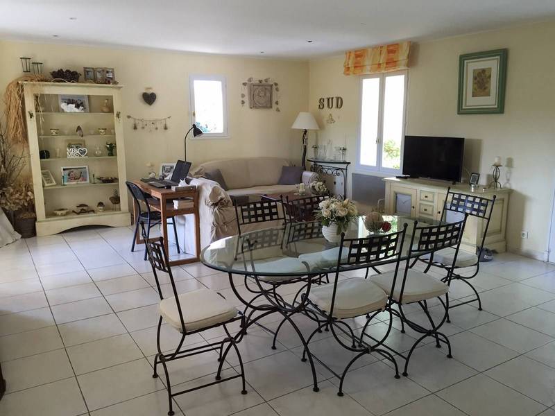 Vente d'une maison de plain-pied à Lacoste
