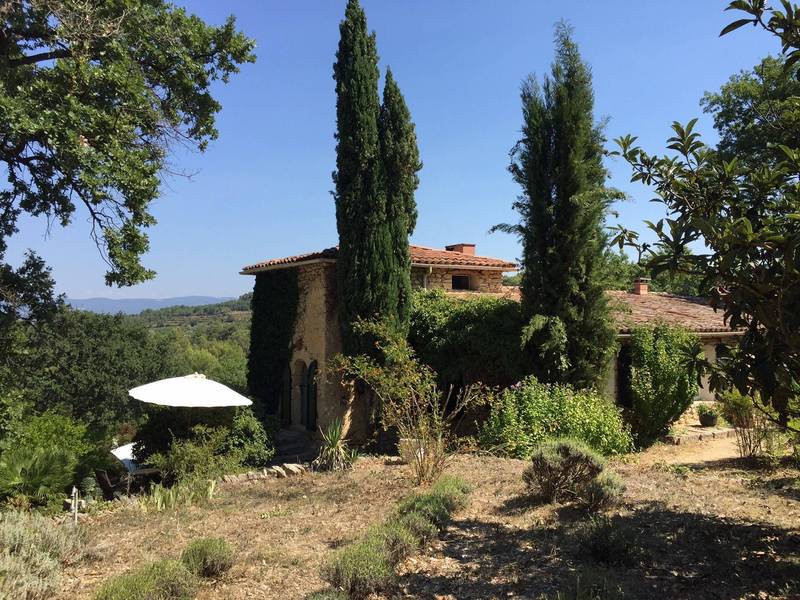 Propriété à la vente à Bonnieux