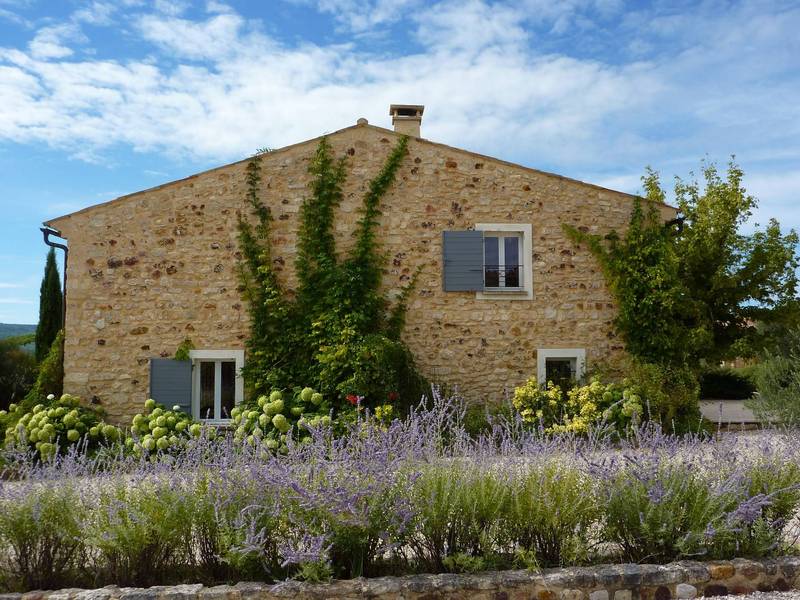 Roussillon mas restauré à vendre