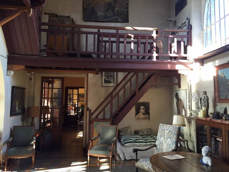 Atelier d'artiste avec plafond cathédrale dans cette propriété en vente à Villeneuve les Avignon