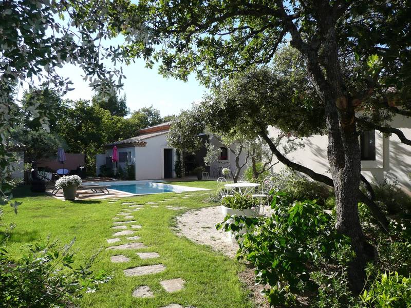 Cabrières d' Avignon maison moderne à la vente