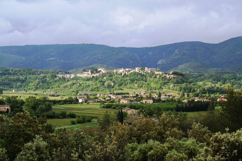 Propriété avec vue panoramique à vendre à Menerbes