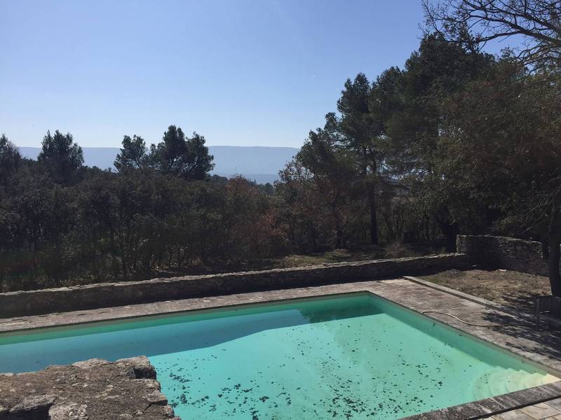 Gordes propriété avec vue à la vente