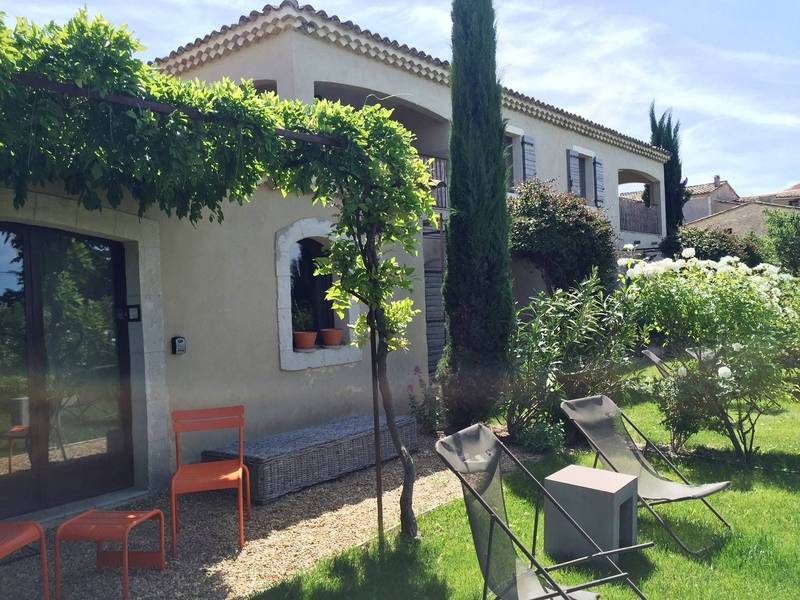 A vendre gites de cahrme et de prestige dans le Luberon
