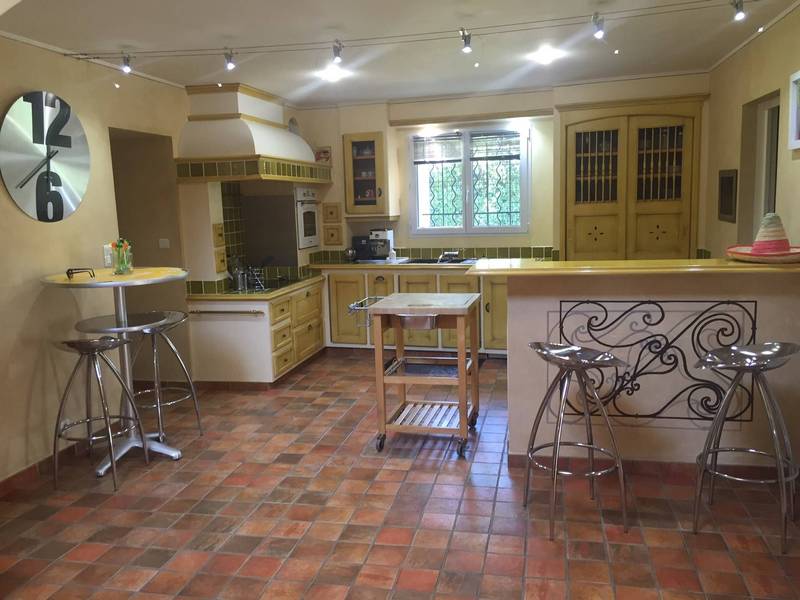 Mas restauré à vendre à Saint Rémy de Provence avec jardin et piscine