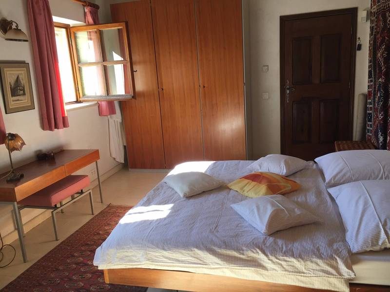 Ancienne bergerie restaurée à vendre à Oppède avec une belle vue sur le Luberon