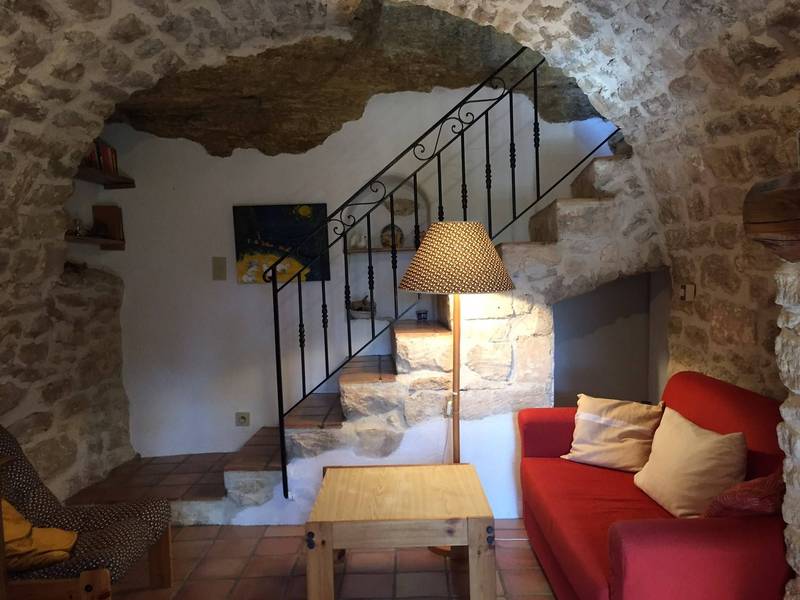 Ancienne bergerie restaurée à vendre à Oppède avec une belle vue sur le Luberon