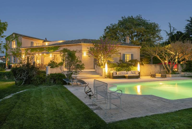 Villa de prestige en position dominante à vendre à Bonnieux