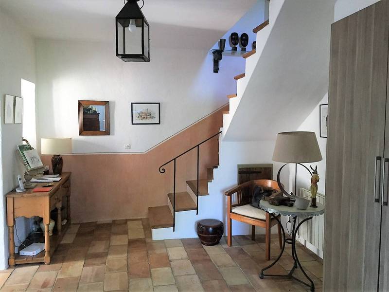 Mas entièrement restauré à la vente à Menerbes