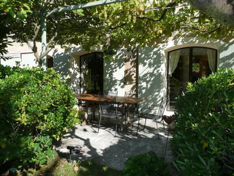 Villa à vendre à Menerbes avec superbe vue sur le village