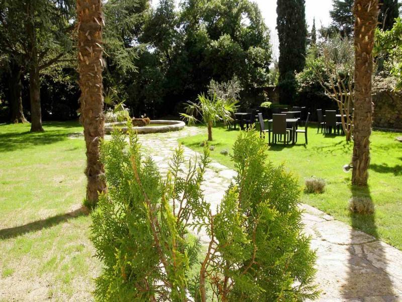 Hôtel particulier à vendre à ORANGE avec un jardin et une piscine