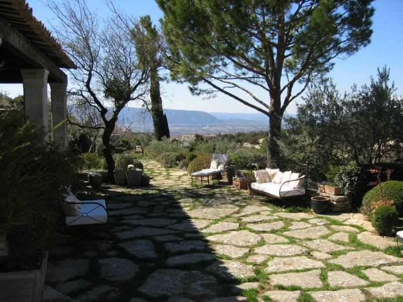 Maison de Village en Pierre  Gordes 35 Minutes Avignon TGV Demeure de Village exploitée en chambres d'hotes avec une superbe vue