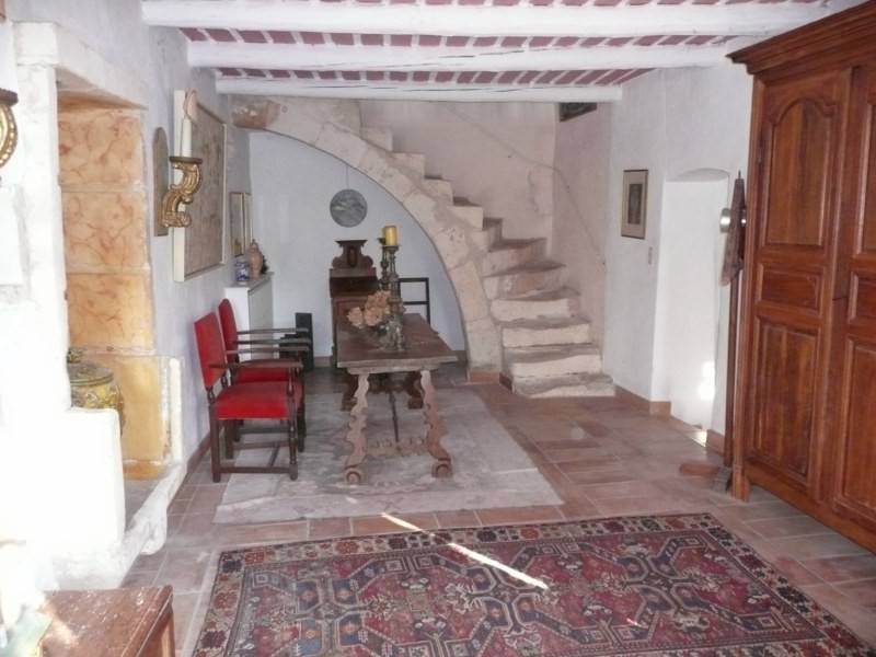 Demeure de Village  à vendre à Menerbes au centre du village et au calme avec une superbe vue