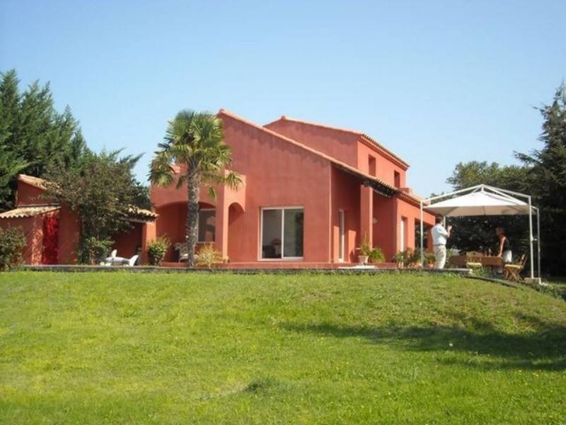 Villa à vendre à l'Isle Sur La Sorgue avec un jardin et une piscine