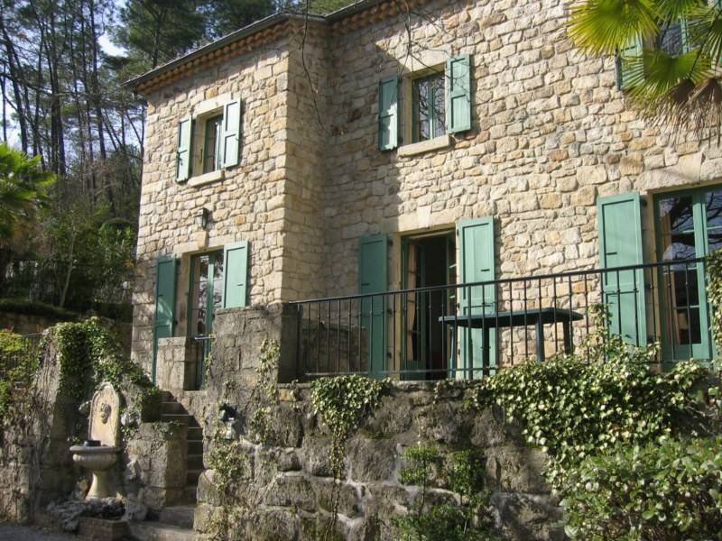 Demeure de caractère à vendre à Les Vans avec jardin arboré et piscine